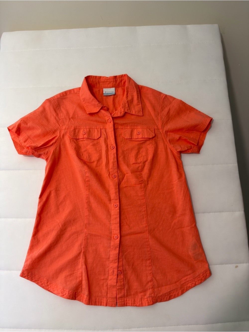 Columbia Women’s Bright Orange Short Sleeve Button-Up Shirt M